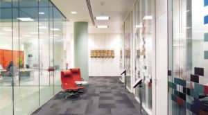 Üvegfal, üvegKorlát, üvegválaszfal, mobilfal, zuhanyfal üvegzuhanyfal,